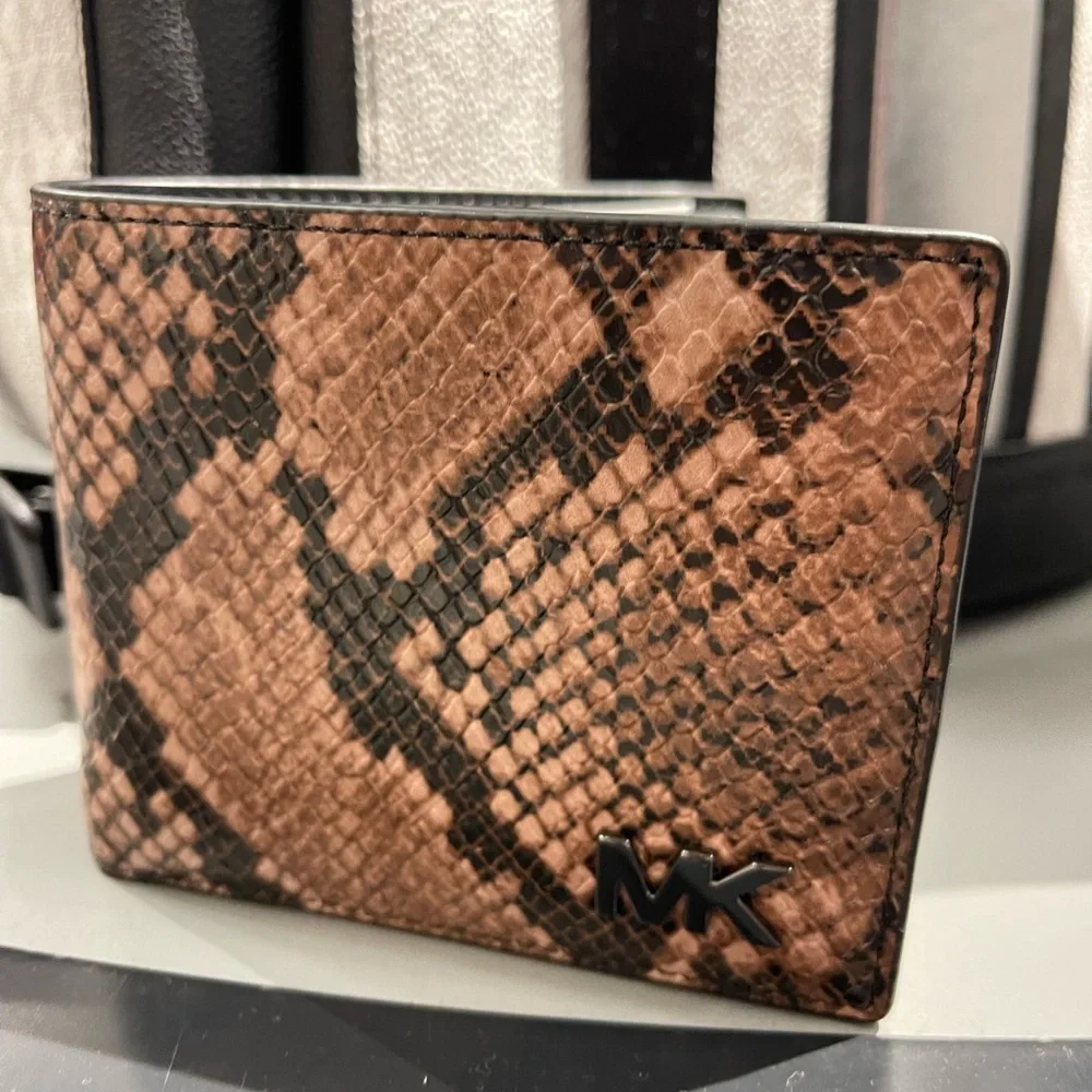 MICHAEL KORS Cyrus Snake Embossed Billfold Wallet With Coin Pouch Driftwood  NWT